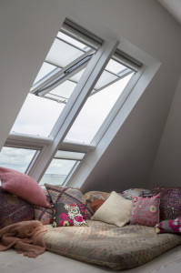 Fereastra mansarda Velux Premium GPU 0068 MK06, deschidere de jos, 78x118 cm - Img 3