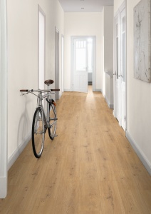 Parchet laminat Egger NatureSense Aqua EL2009 Stejar Predaia miere 10/32 Classic - Img 2