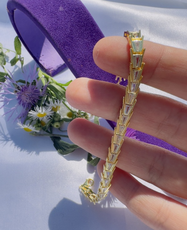 Brățara Tenis din Argint -Auriu – Magia Strălucirii Infinite în Eleganță Pură" ARG394N