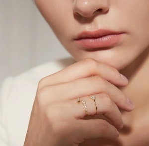 Inel Femei Placat Aur 18K, Model Delicat Cu Floare Din Zirconiu, Stralucire Eleganta, Design Minimalist ARG63F - Img 7