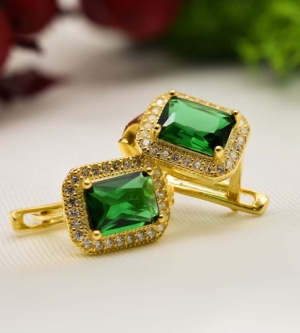Cercei Eleganti Aurii Cu Piatra Verde Dreptunghiulara Din Argint 925 Arg56V