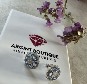 Cercei rotunzi cu cristale albastre și design floral ARG389E - Img 4