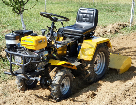 ProGARDEN Campo1856-4WDH Mini tractor 4x4 18CP hidraulic, benzina, 4+1 viteze, freza tractata