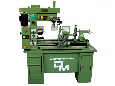 Strung combinat cu freză model Master 750 de Damatomacchine, Mașină unealtă pentru prelucrarea metalelor strung-freza cu distanța între centrele de 750 mm și un diametru maxim de 300 mm, 1600 rpm