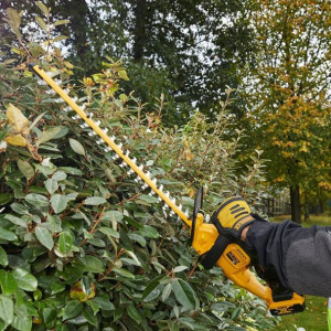 Trimmer electric pentru gard viu Dewalt DCM563P1, cu 1 acumulator XR 18V/5.0Ah, 55 cm - Img 3