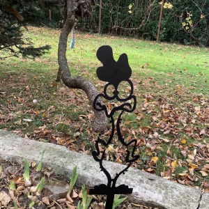 Decoratiune gradina / ghiveci Krodesign Scared Chicken KRO-1133, metal, inaltime 64 cm - Img 3