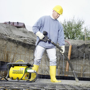Vibrator de beton compatibil cu convertizor Wacker Neuson IRSEN 58/042 GV, cap vibrant 58 mm cu protectie de cauciuc, lungime furtun 0.8 m, frecventa 200 Hz, maner vibratii scazute - Img 3