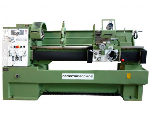 Strung profesional pentru prelucrarea metalului Titanius 1500 de Damatomacchine, cu distanța dintre vârfuri de 1500 mm, pompa de răcire, diametrul maxim de 410 mm și un motor cu trei faze de la 3.3/2.2 KW - Img 2