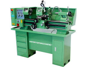 Strung universal pentru metal Multitech 800 de Damatomacchine, cu distanţa între vârfuri de 800 mm, diametrul maxim al piesei de prelucrat pe banc 320 mm, motor de 1500 W - Img 2