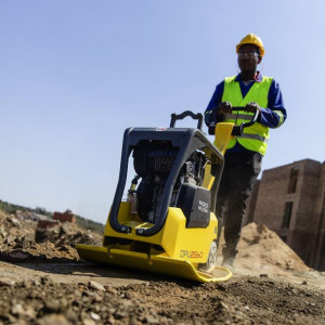 Placa compactoare reversibila Wacker Neuson DPU2560H, diesel, greutate 171 kg, forta de impact 25 kN - Img 3