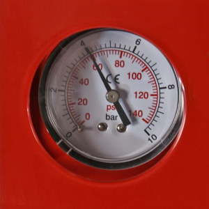 Vas de expansiune vertical Wassertechnik WTH300VMRED, apa calda, volum 300 l, presiune max.10 bari, cu suport, manometru - Img 3
