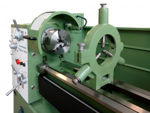 Strung profesional pentru prelucrarea metalului Titanius 1500 de Damatomacchine, cu distanța dintre vârfuri de 1500 mm, pompa de răcire, diametrul maxim de 410 mm și un motor cu trei faze de la 3.3/2.2 KW - Img 4