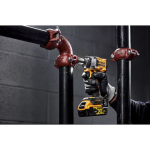Cheie de impact compactă fără perii 18V XR fără perii de 1/2" cu știft de fixare și nicovală - 2 X 5AH, DeWalt - Img 2