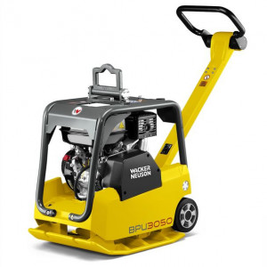 Placa compactoare reversibila Wacker Neuson BPU3050A, benzina, greutate 166 kg, forta de impact 30 kN - Img 1