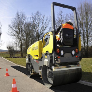 Cilindru vibro-compactor Wacker Neuson RD24-100, 2475 kg, Kubota, 1000 mm - Img 4