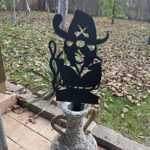 Decoratiune gradina / ghiveci Krodesign Captain Gnome KRO-1138, metal, inaltime 62 cm - Img 3