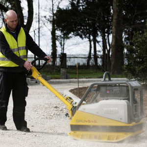 Placa compactoare reversibila Wacker Neuson DPU4545H, diesel, greutate 402 kg, forta de impact 45 kN - Img 4