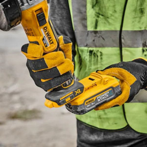 Polizor unghiular DeWalt DCG405H2T, 125 mm, cu 2 acumulatori POWERSTACK 18 V/5.0 Ah si incarcator in valiza de transport - Img 2