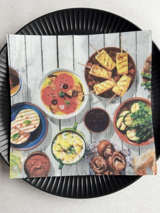 Празнични салфетки за маса SoftPoint – Grill Party / 40 x 40 см / 20 броя