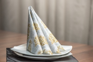 Празнични салфетки Linclass - Doris (Gold-Silver) / 40 x 40 см / 50 бр. - Img 2