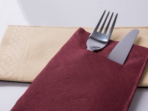 Салфетки с ДЖОБ за прибори за хранене - Tissue Deluxe (Bordo) / 40 х 40 см / 75 бр. - Img 2