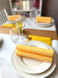 Салфетки Mank HORECA, Spanlin®, Denice Yellow, 40 x 40 см, идеални за сватби, партита, кръщенета, комплект от 30 бр. - Img 1