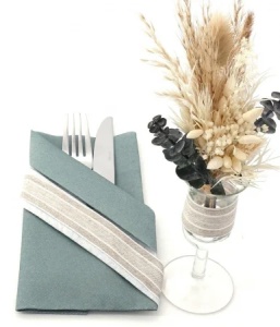 Празнични салфетки Linclass - Eukalyptus Green (Тъмно евкалиптово зелено) / 40 х 40 см / 50 бр. - Img 3