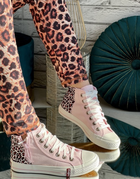 TENISI COD: AKA PINK - Img 3