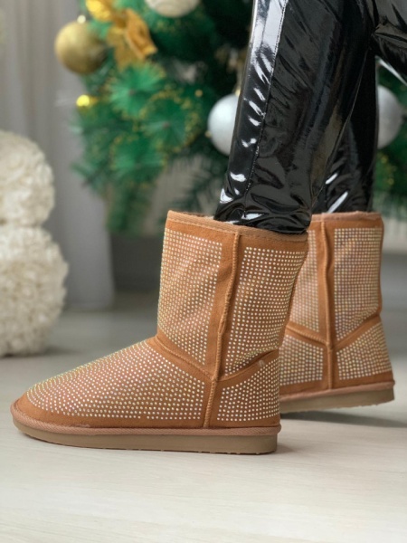 CIZME UGG COD: EDA STONE CAMEL