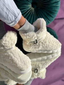Ghete Plusate Cod: F-1 White