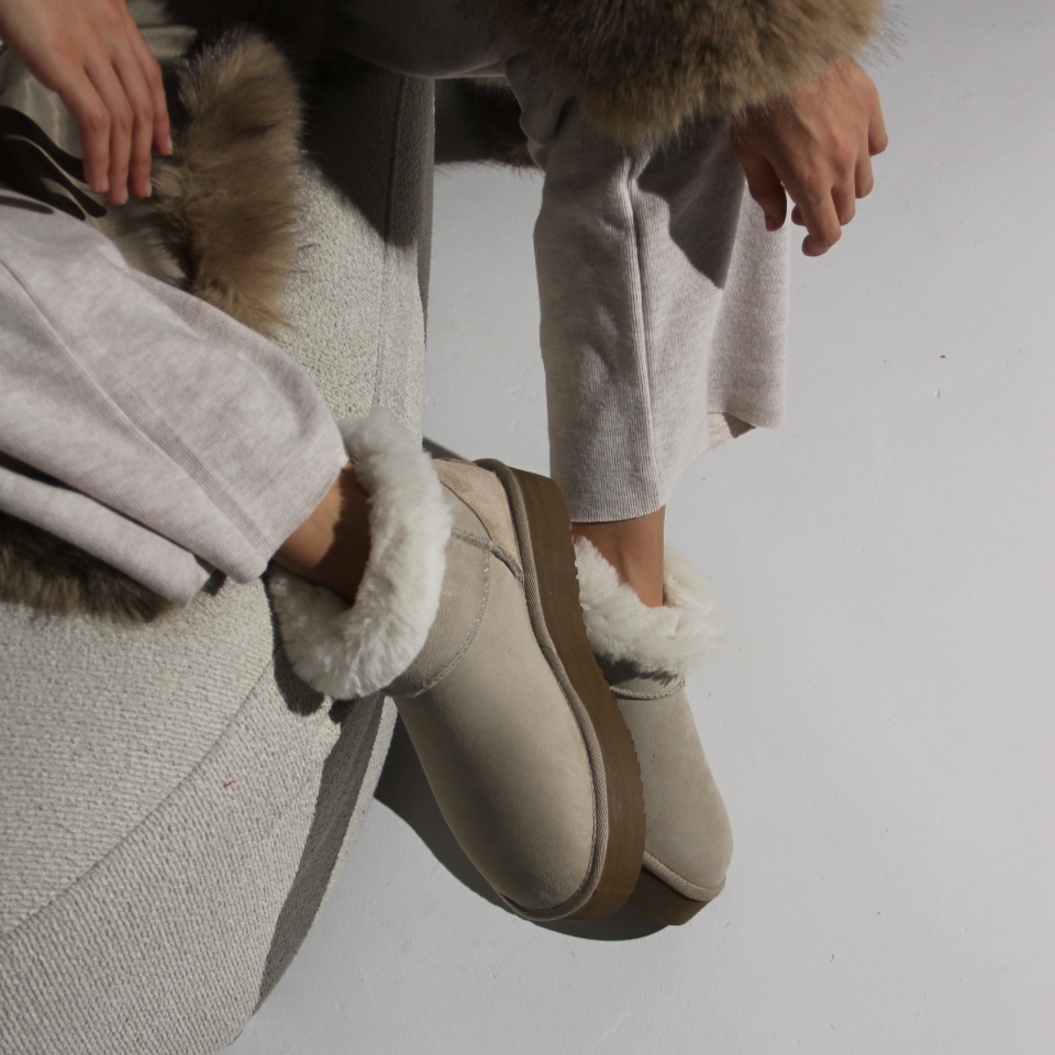 UGG モカシン オフホワイト Ghete tip ugg Snow Bej