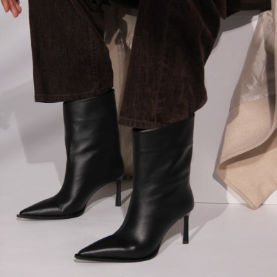 Botine cu toc Matilde Negru Matte