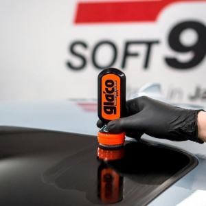 Tratament hidrofob pentru parbriz si sticla cu aplicator inclus Ultra Glaco SOFT99 70ml - Img 5
