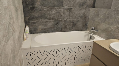 Mascare cadă cu panou decorativ din PVC – Soluția modernă și rezistentă pentru orice baie