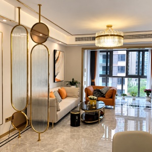 Separator decorativ Luxury din metal auriu și sticlă securizată riflată – Panou despărțitor 45 × 240 cm - Img 3
