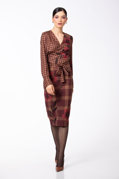 Fusta conica in caro cu print floral