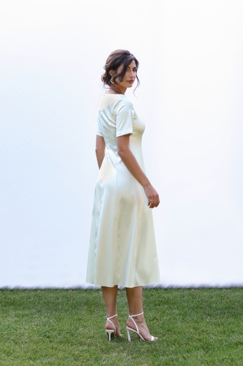 Rochie eleganta din satin in clini cu maneca scurta - Img 4