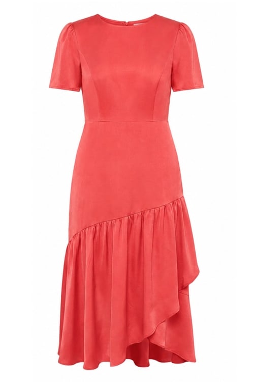 Rochie corai din vascoza satinata cu volane asimetrice