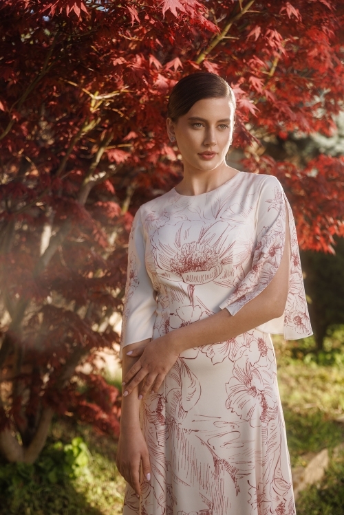 Rochie florala din crepe cu maneci despicate - Img 2