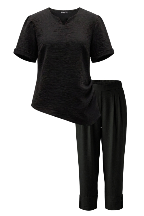 Set negru din vascoza pantalon trei sferturi si bluza cu decolteu in V