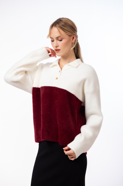 Pulover tricotat alb burgundy cu guler si nasturi