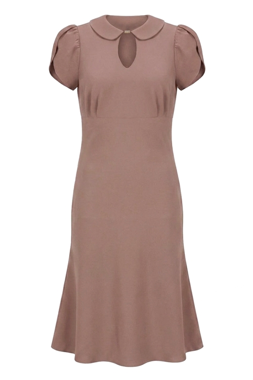 Rochie casual cappuccino cu decupaj la decolteu si maneca asimetrica