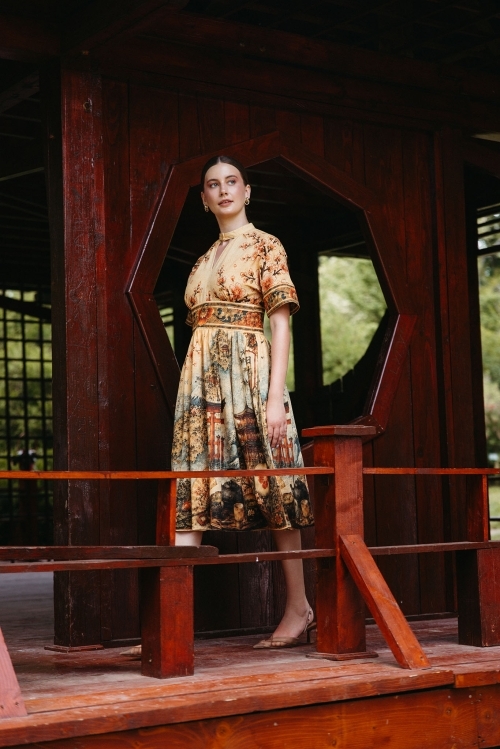 Rochie casual din in cu guler tunica Cartoline Japonia - Img 3