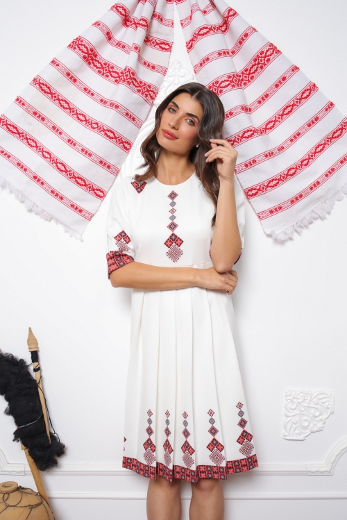 Rochie eleganta cu pliuri din tesatura premium imprimata traditional - Img 2