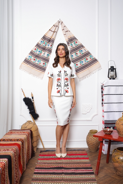 Sacou alb cambrat cu maneca scurta imprimat traditional - Img 3