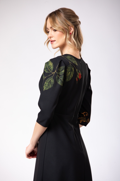 Rochie eleganta cu bust petrecut imprimata Noir Rose - Img 6