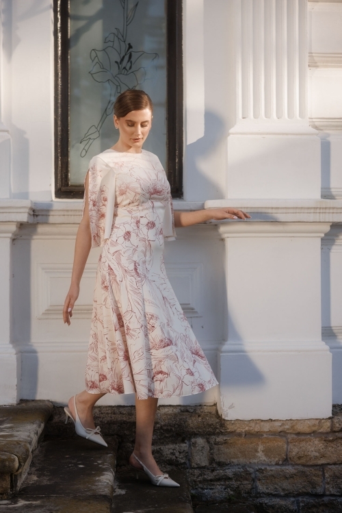 Rochie florala din crepe cu maneci despicate - Img 3