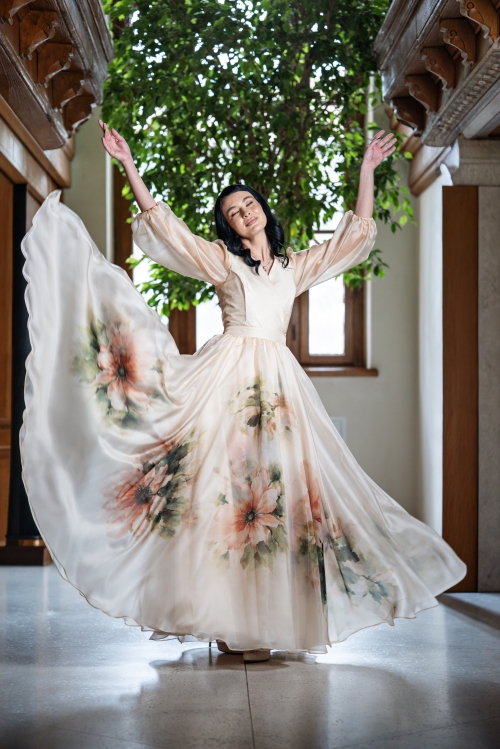 Rochia ivory din organza cu imprimeu floral - Img 2