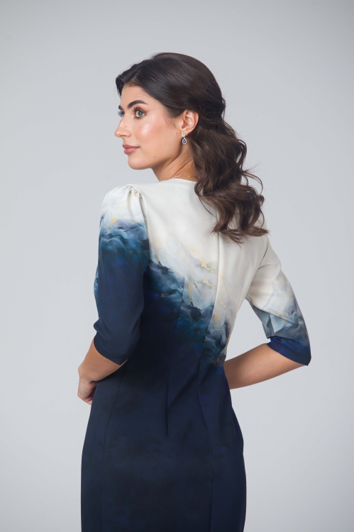 Rochie casual cu decolteu in V imprimata bleumarin in degrade - Img 6