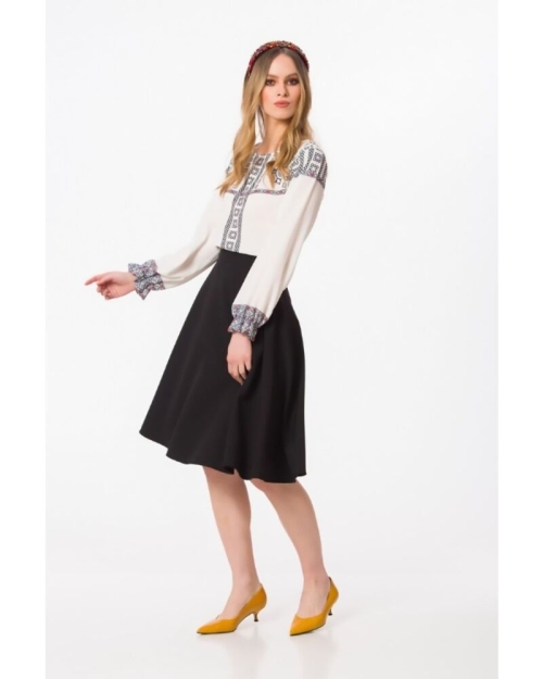 Bluza imprimata cu model traditional A842R1